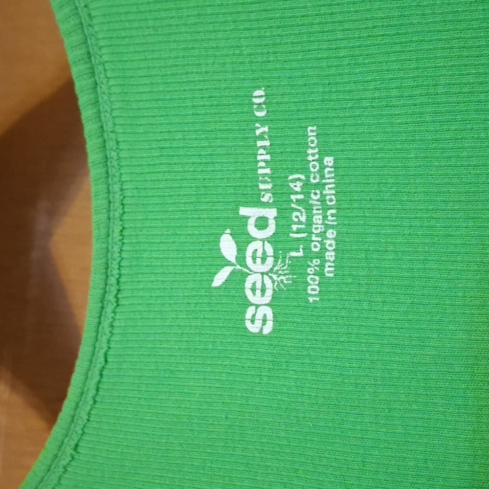 🥳 GIFTED! Vibrant Green Tank Top - Picture 3 of 3